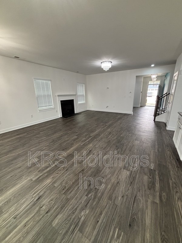 4 Bedroom in Amazing Location! property image