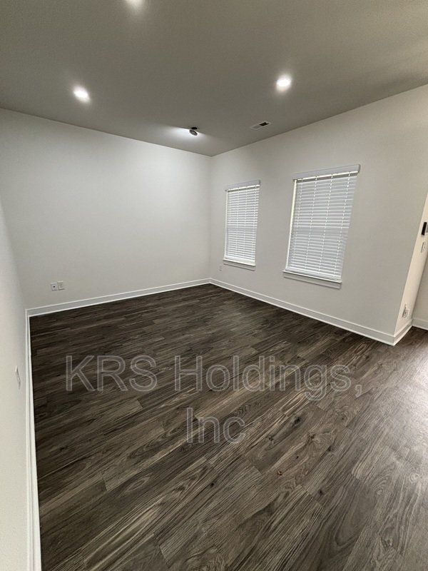 4 Bedroom in Amazing Location! property image