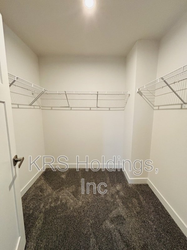 4 Bedroom in Amazing Location! property image