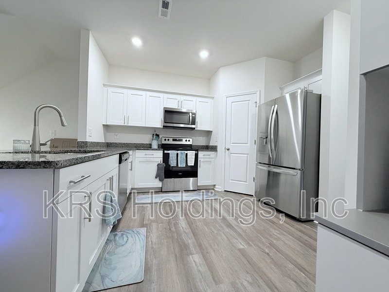 Durham Townhome with FREE RENT! property image