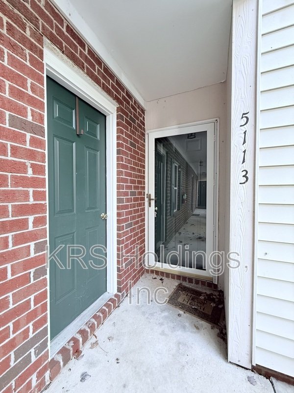Charming 2 Bedroom Ground Floor Condo in Cary! property image