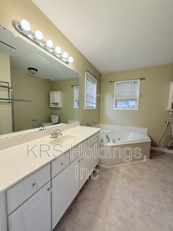 Charming 2 Bedroom Ground Floor Condo in Cary! property image