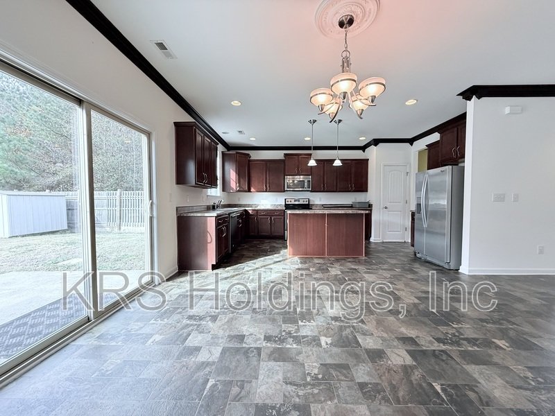 Raleigh Home With a Huge Fenced in Yard! property image