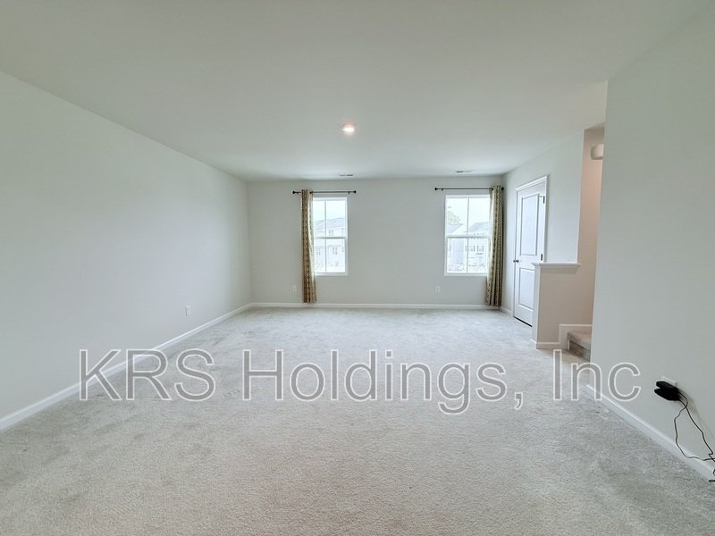 Raleigh Townhome Available! property image