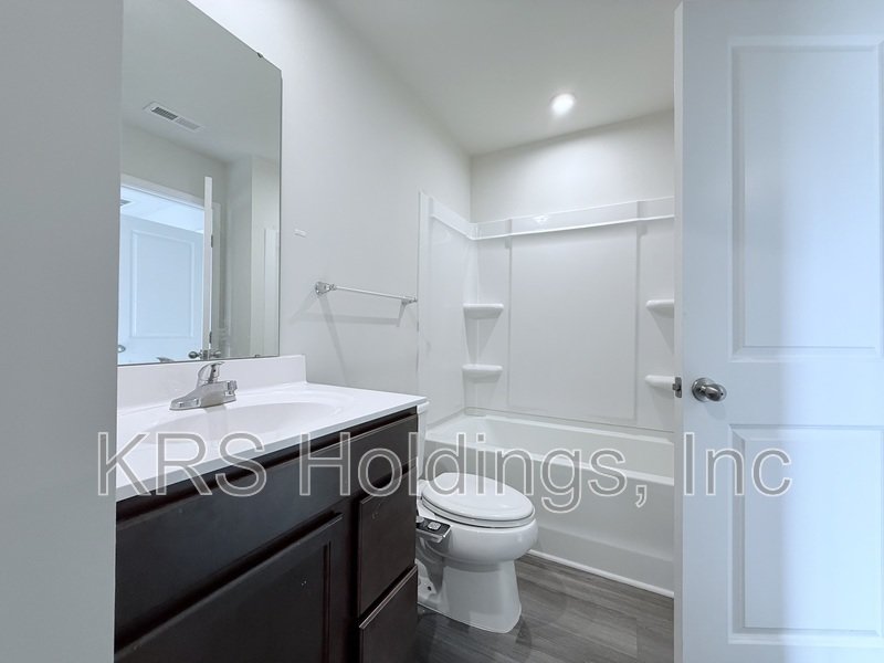 Raleigh Townhome Available! property image