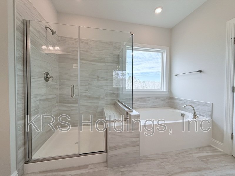 BRAND NEW CONSTRUCTION 5 BEDROOM HOME! property image