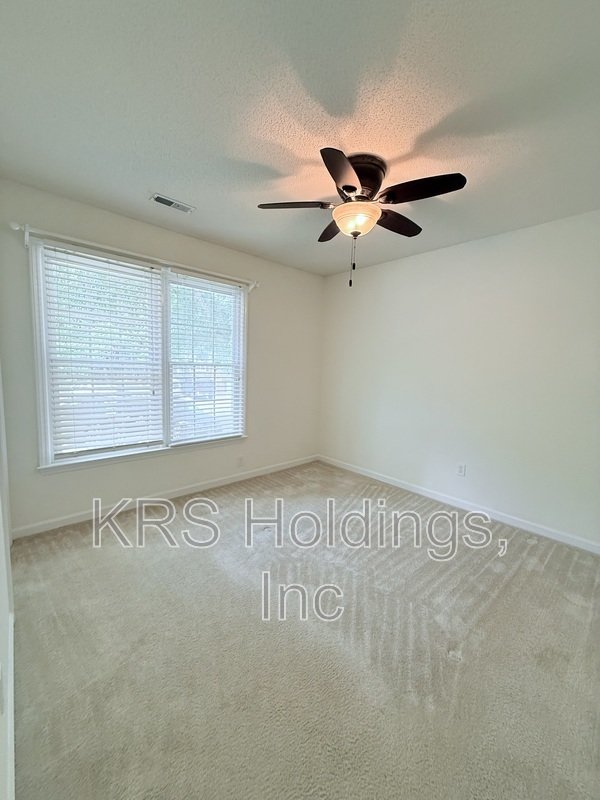 FREE RENT in Perfect North Raleigh Location! property image