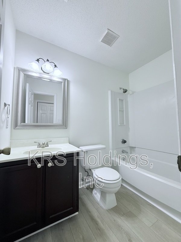 FREE RENT in Perfect North Raleigh Location! property image