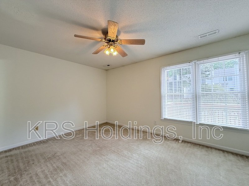 FREE RENT in Perfect North Raleigh Location! property image