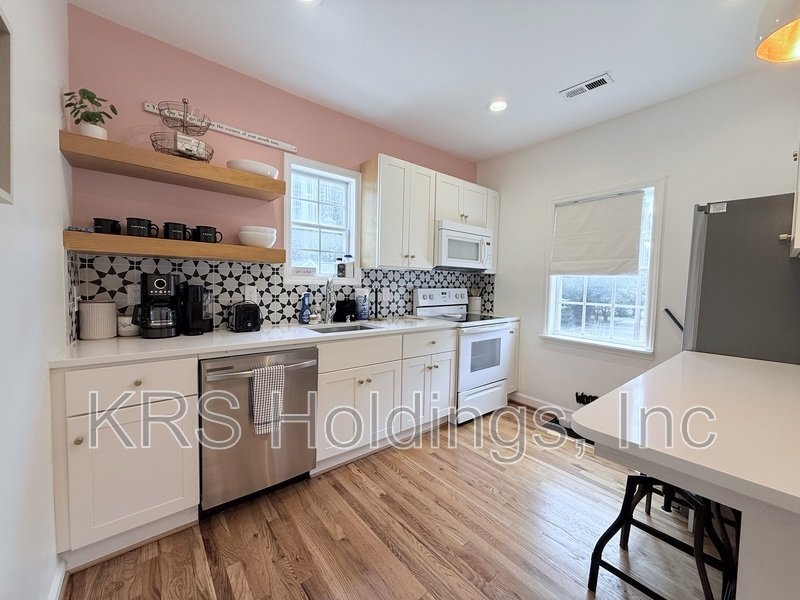 A Charmer in Downtown Raleigh ! property image