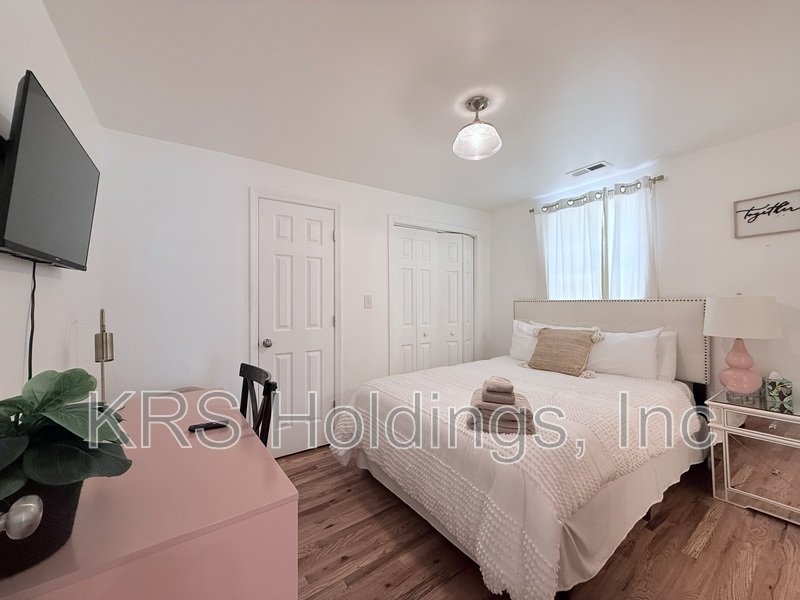 A Charmer in Downtown Raleigh ! property image