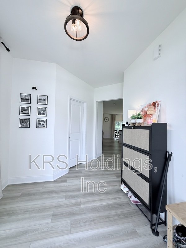 Immaculate Corner-Lot Home in Sydney Creek property image