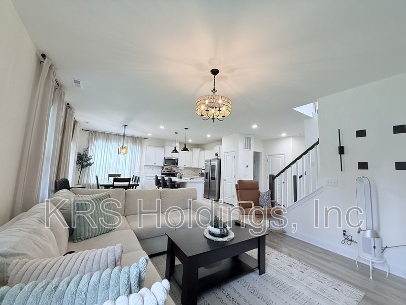 Immaculate Corner-Lot Home in Sydney Creek property image