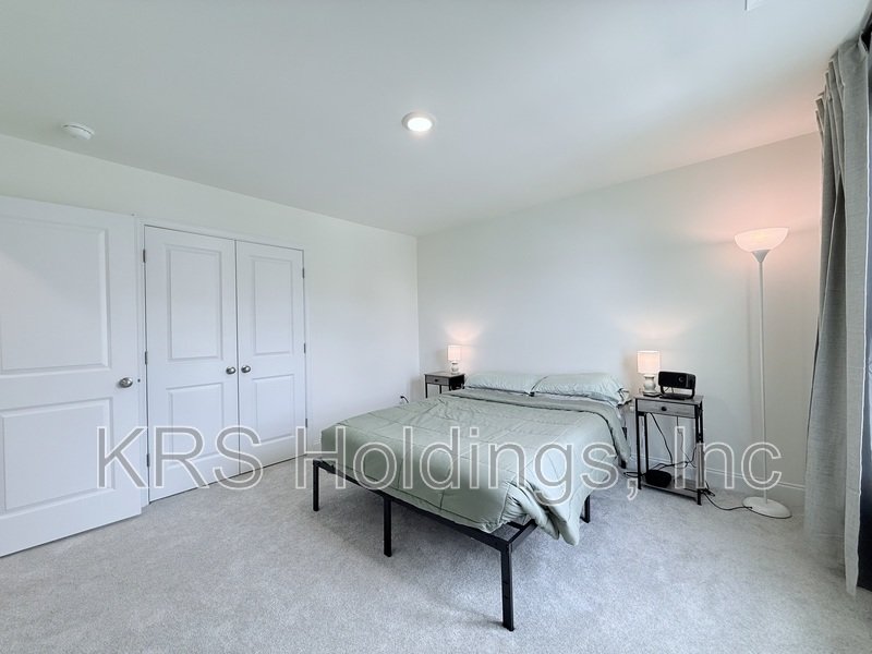 Immaculate Corner-Lot Home in Sydney Creek property image