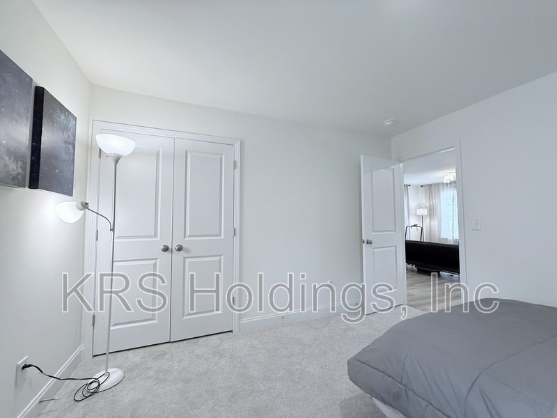 Immaculate Corner-Lot Home in Sydney Creek property image