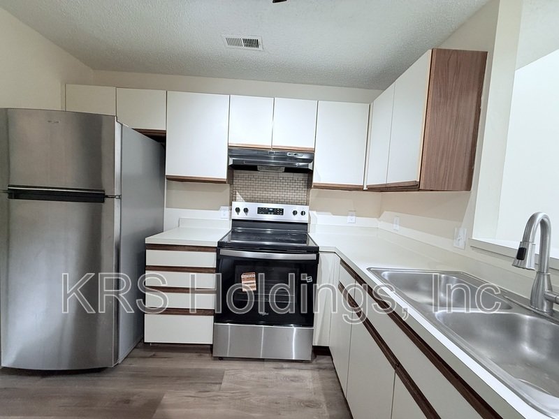 Top-Floor 1-Bedroom Condo with Loft & 2 Balconies! property image
